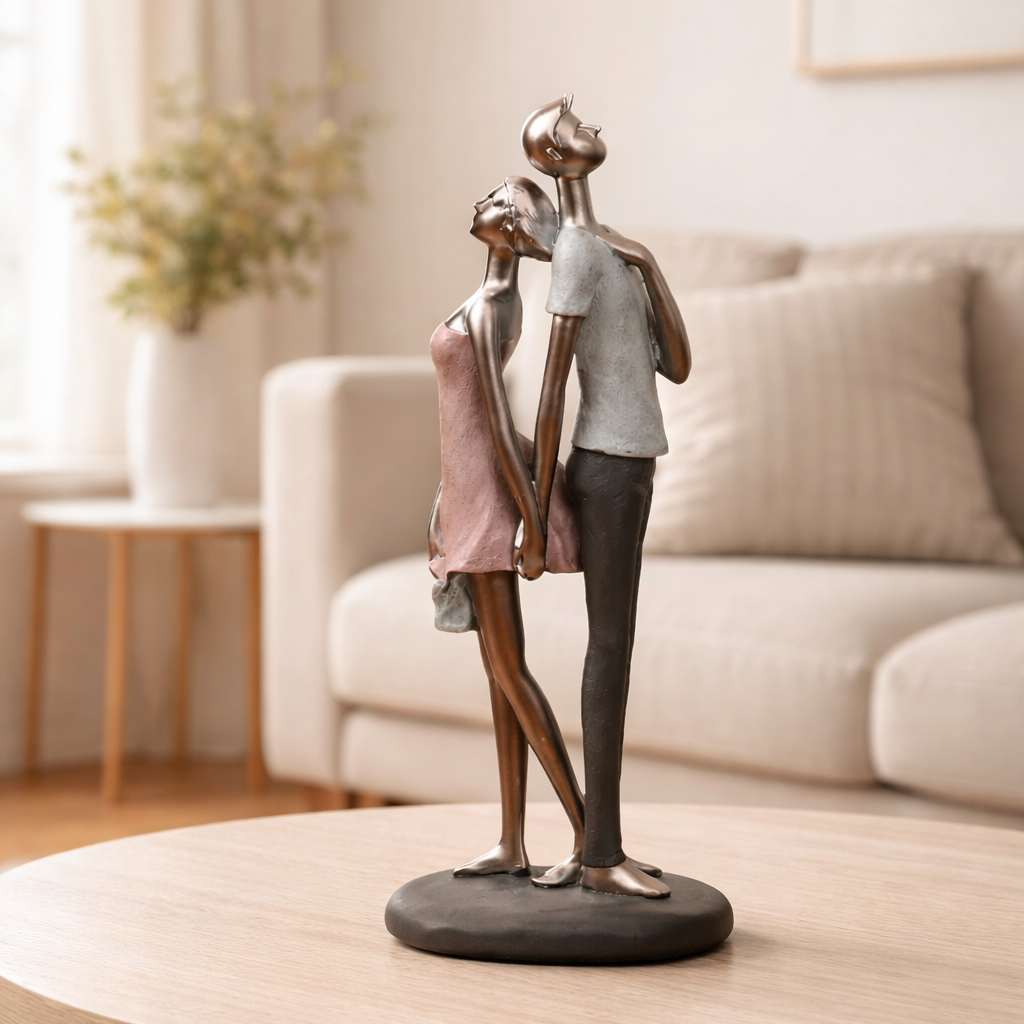 American couple statue