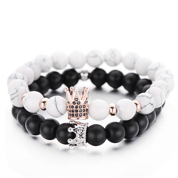 Bead bracelet with crown