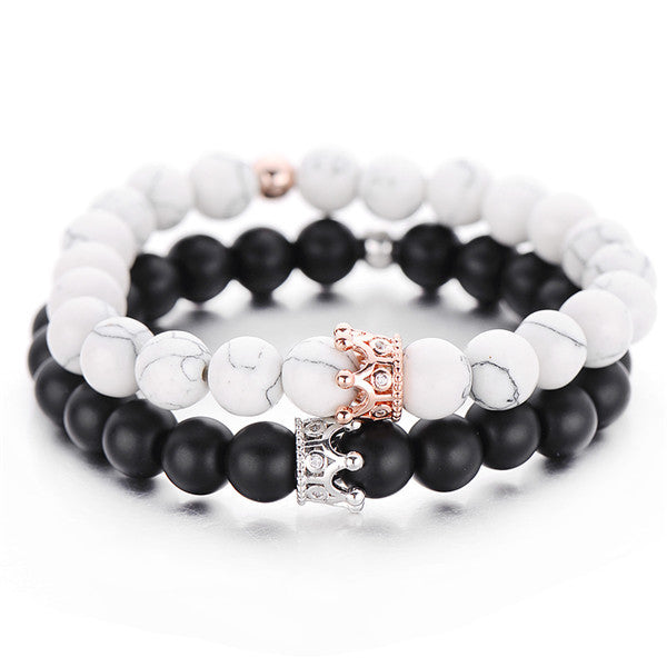 Bead bracelet with crown
