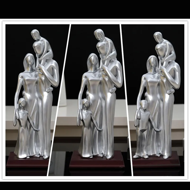 Family statue gift