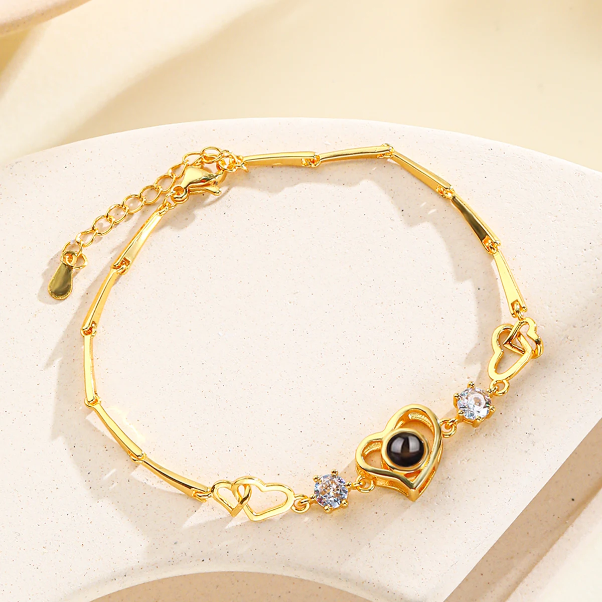 Bracelet Photo Projection