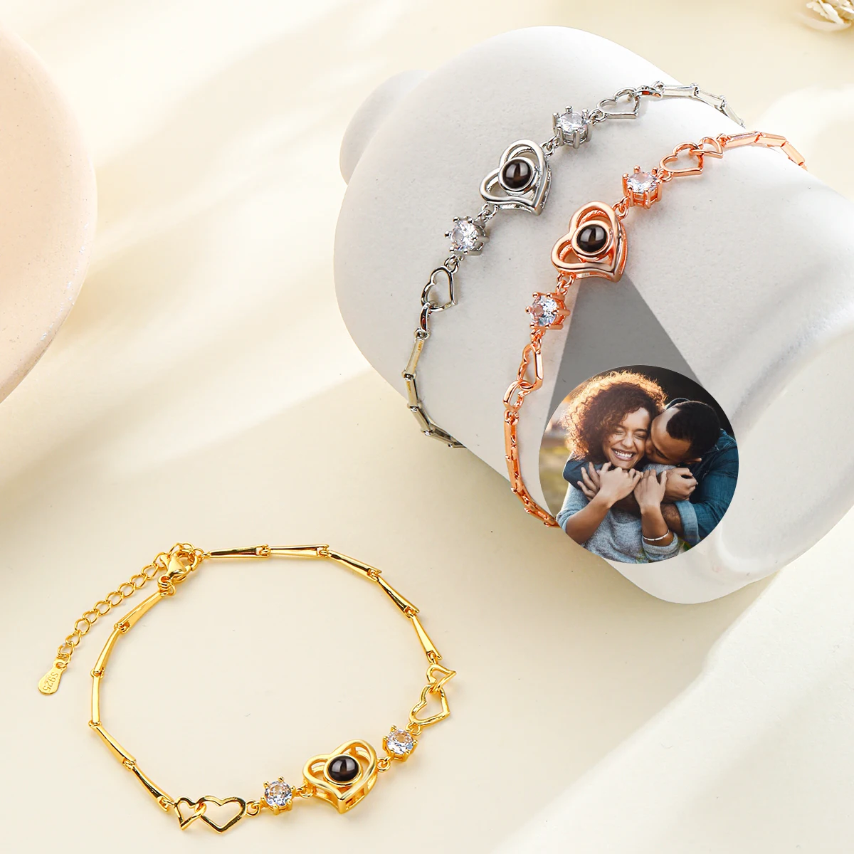 Bracelet Photo Projection