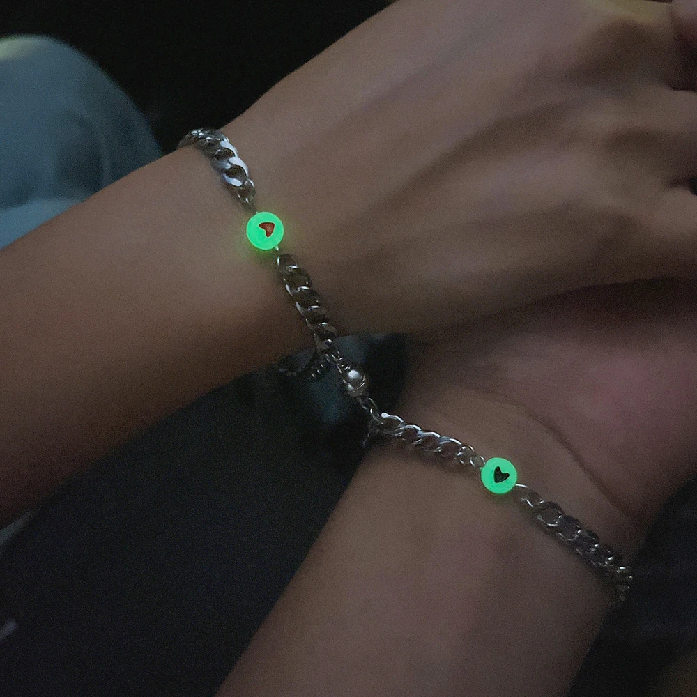 Fluorescent Magnetic Bracelets for Couples