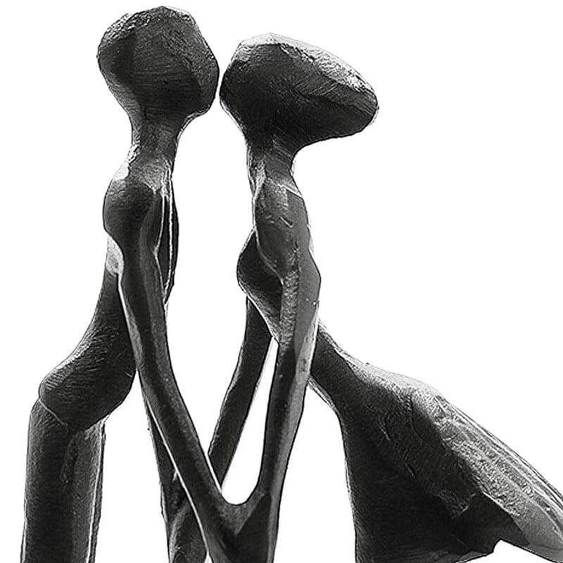 Kissing statue couple gift