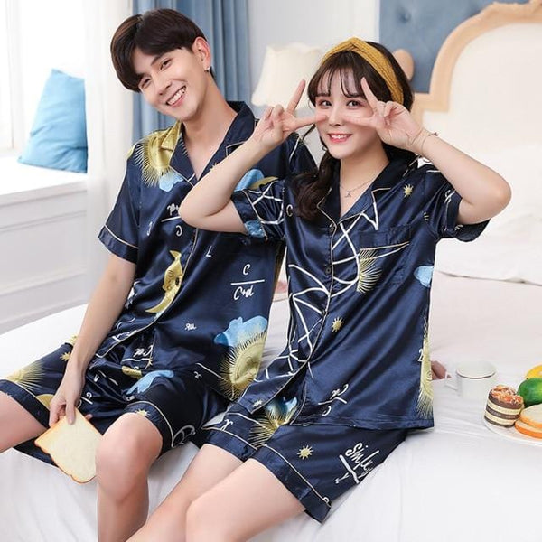 Matching silk christmas pajamas | My Couple Goal